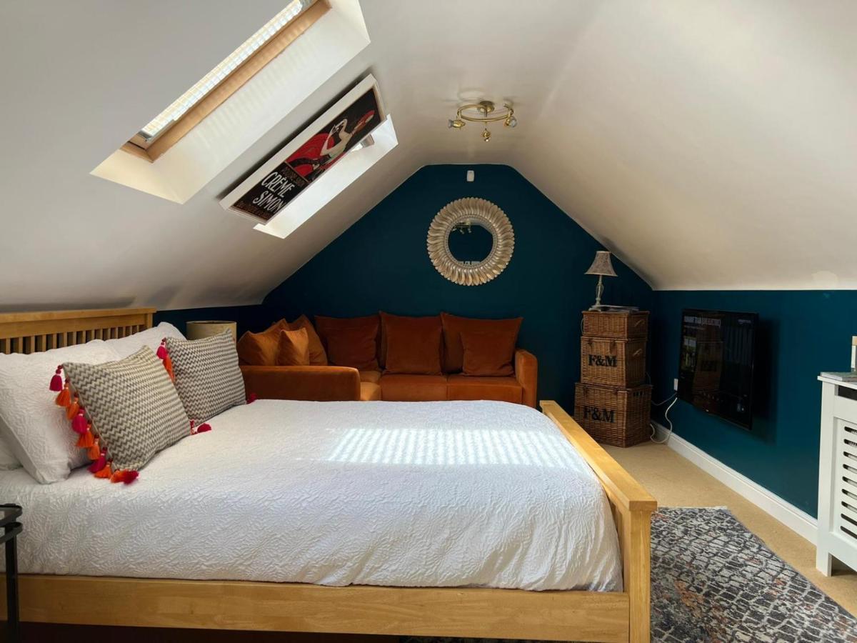 Boutique Shrewsbury Suites Екстериор снимка