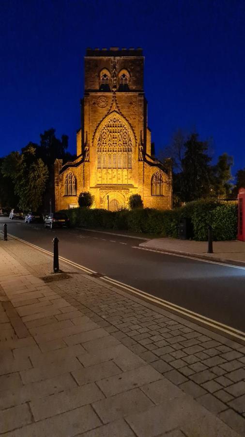 Boutique Shrewsbury Suites Екстериор снимка