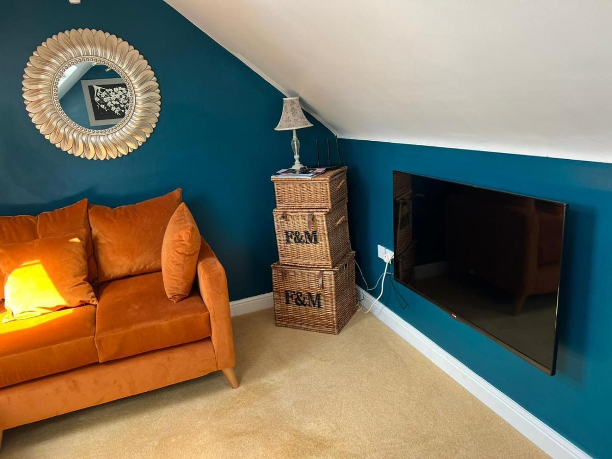Boutique Shrewsbury Suites Екстериор снимка