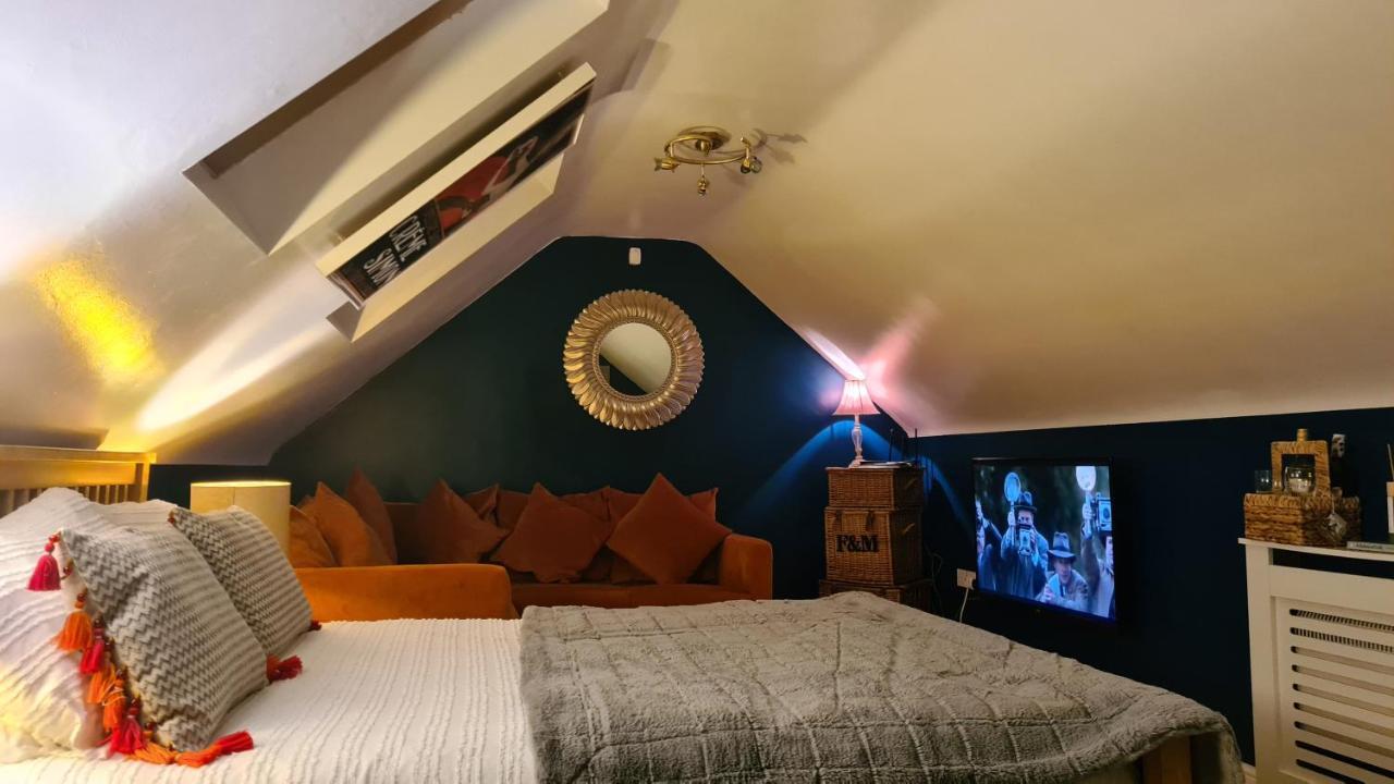 Boutique Shrewsbury Suites Екстериор снимка