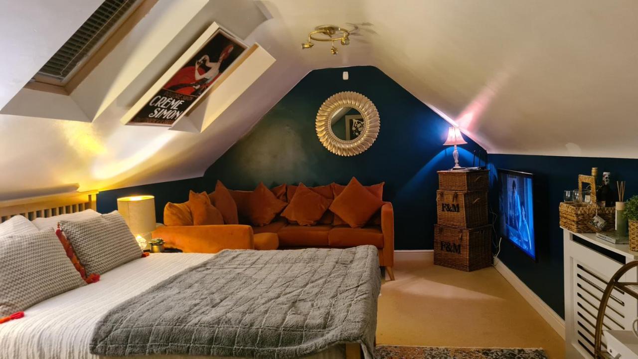 Boutique Shrewsbury Suites Екстериор снимка