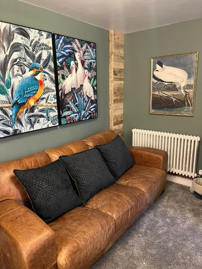 Boutique Shrewsbury Suites Екстериор снимка