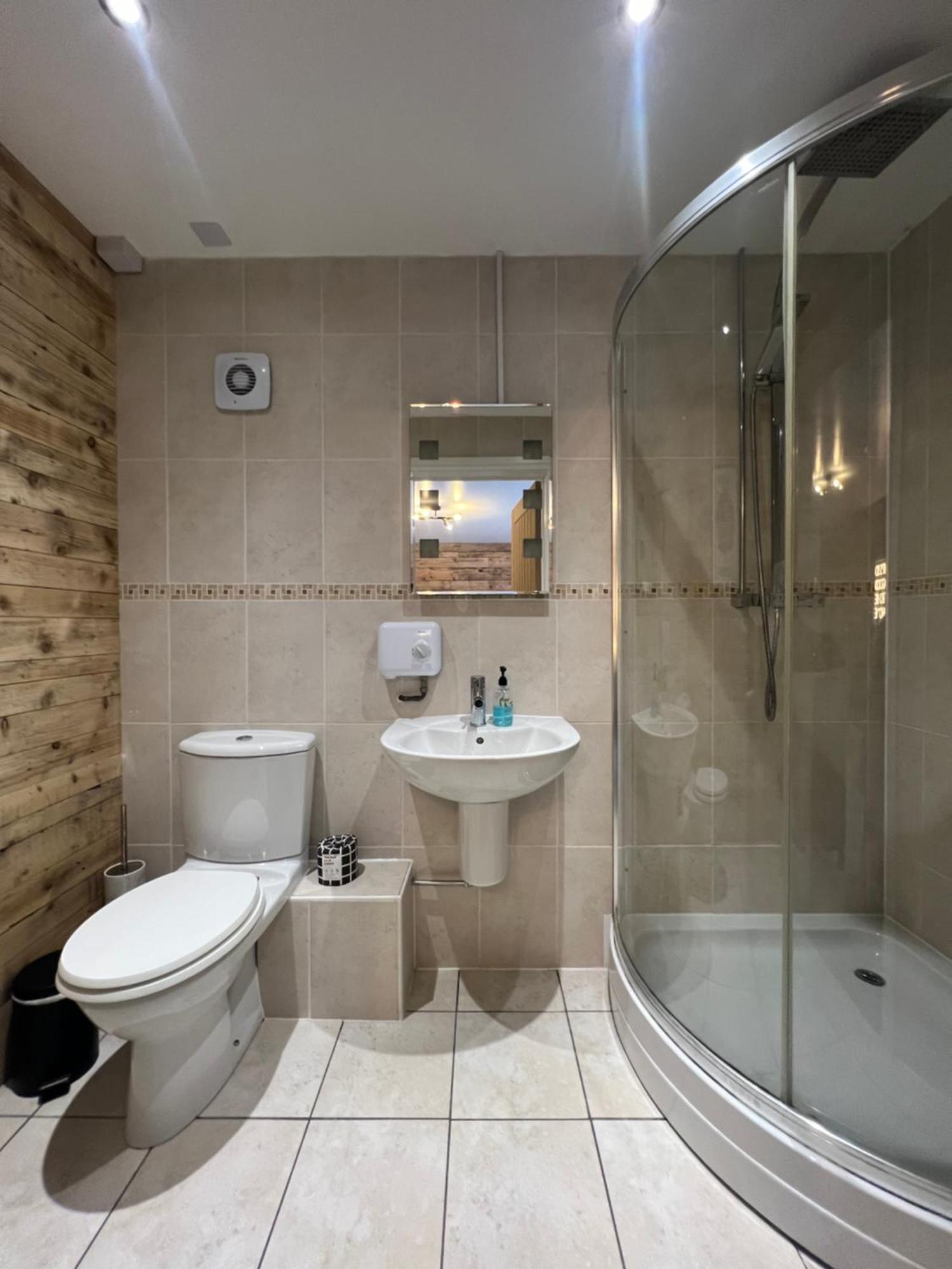 Boutique Shrewsbury Suites Екстериор снимка