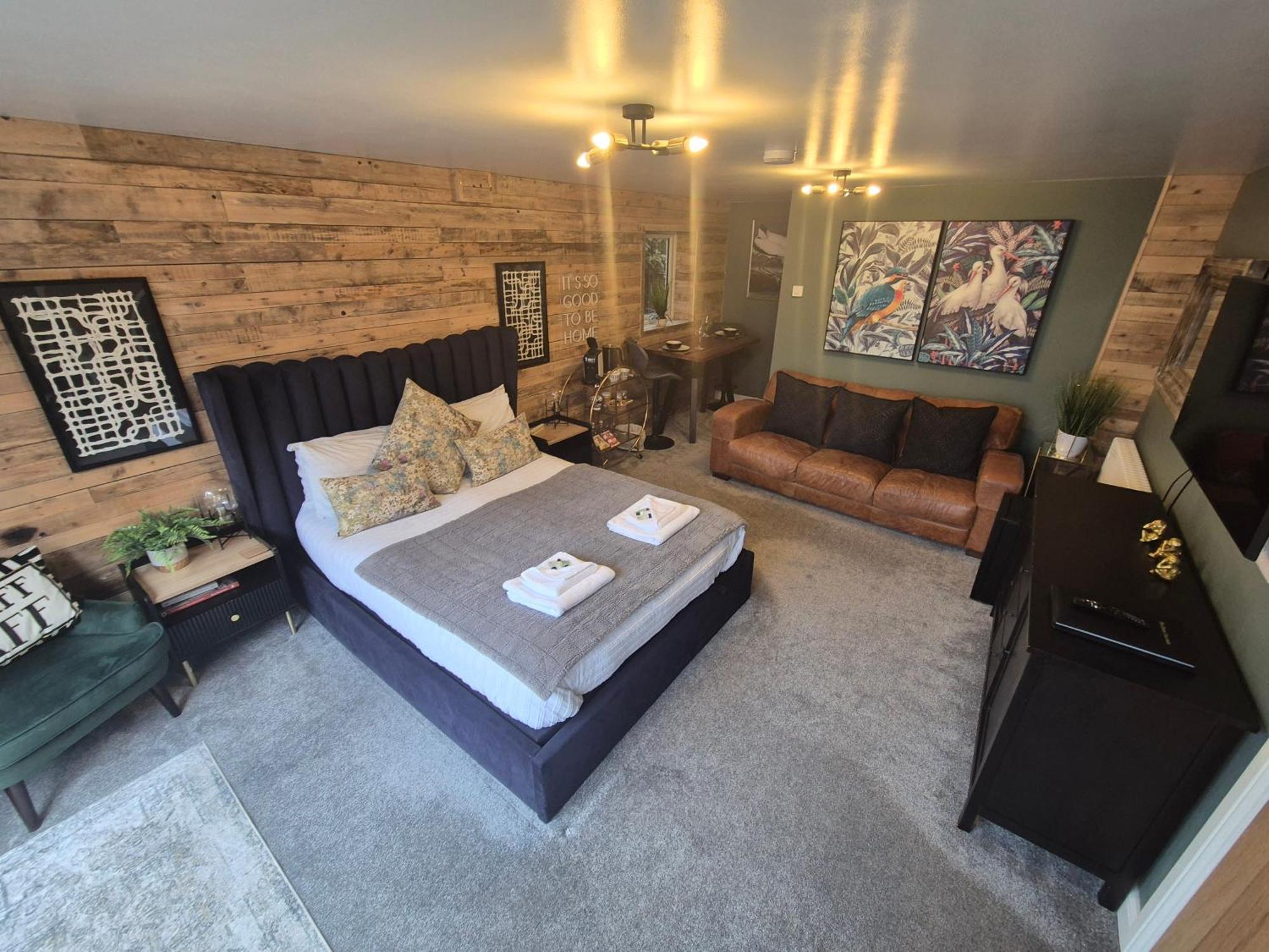 Boutique Shrewsbury Suites Екстериор снимка